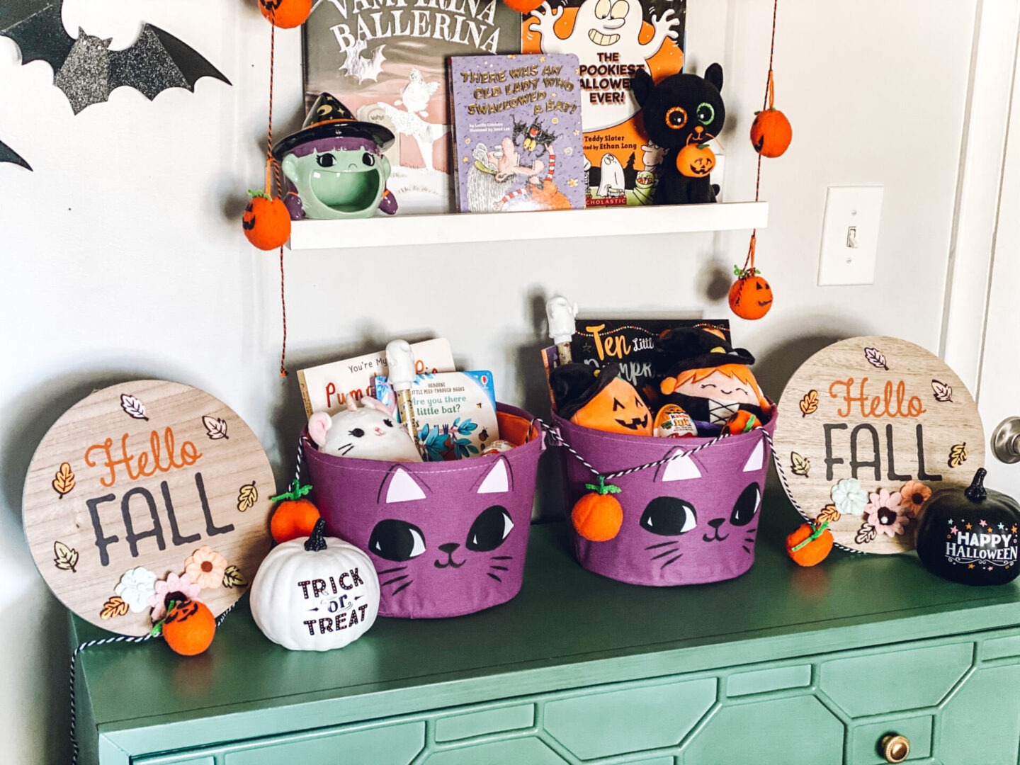 kids halloween decor