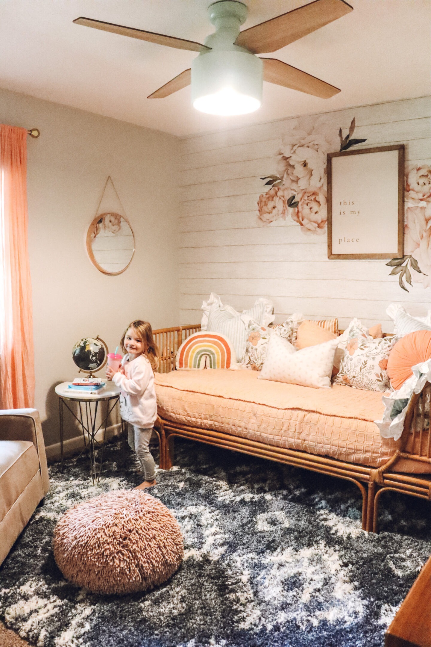 toddler girls bedroom